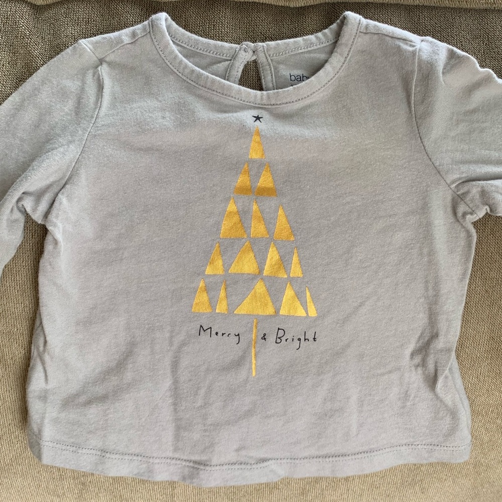 🌻 Gap Merry & Bright Shirt